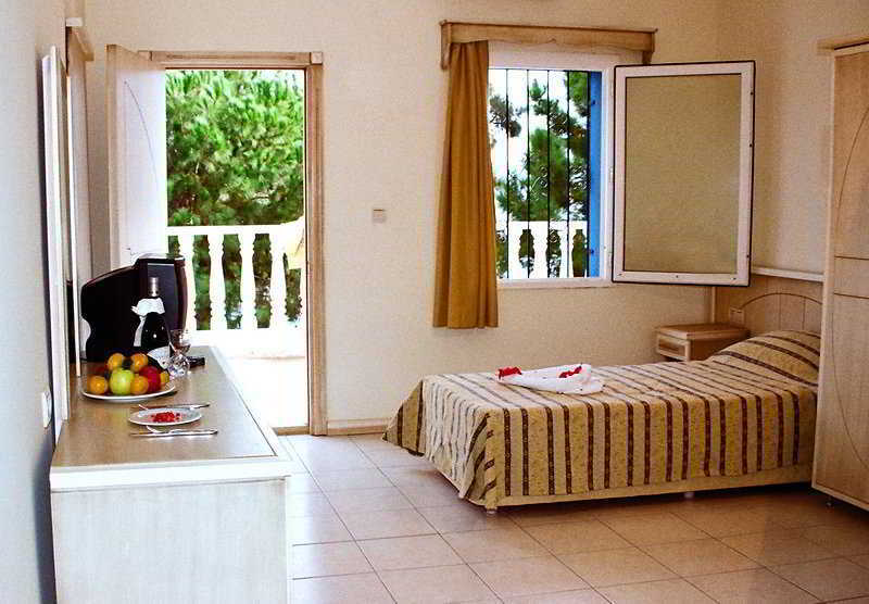 Chronos Beach Akyarlar Turgutreis Bagian luar foto